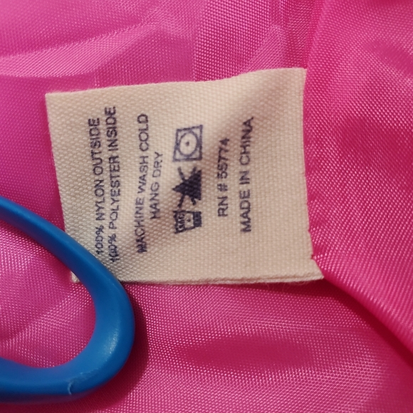 Simply Southern Pink Puffer Vest with Gold Elephant Pattern Size Medium - Picture 10 of 16